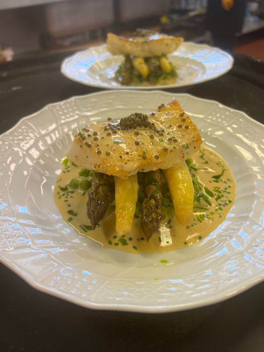 Turbot, asparagus, champagne & caviar